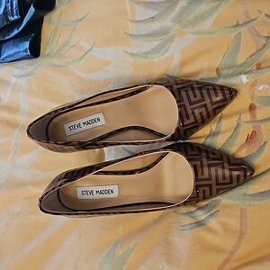 Steve madden geometric print heels. Size 7